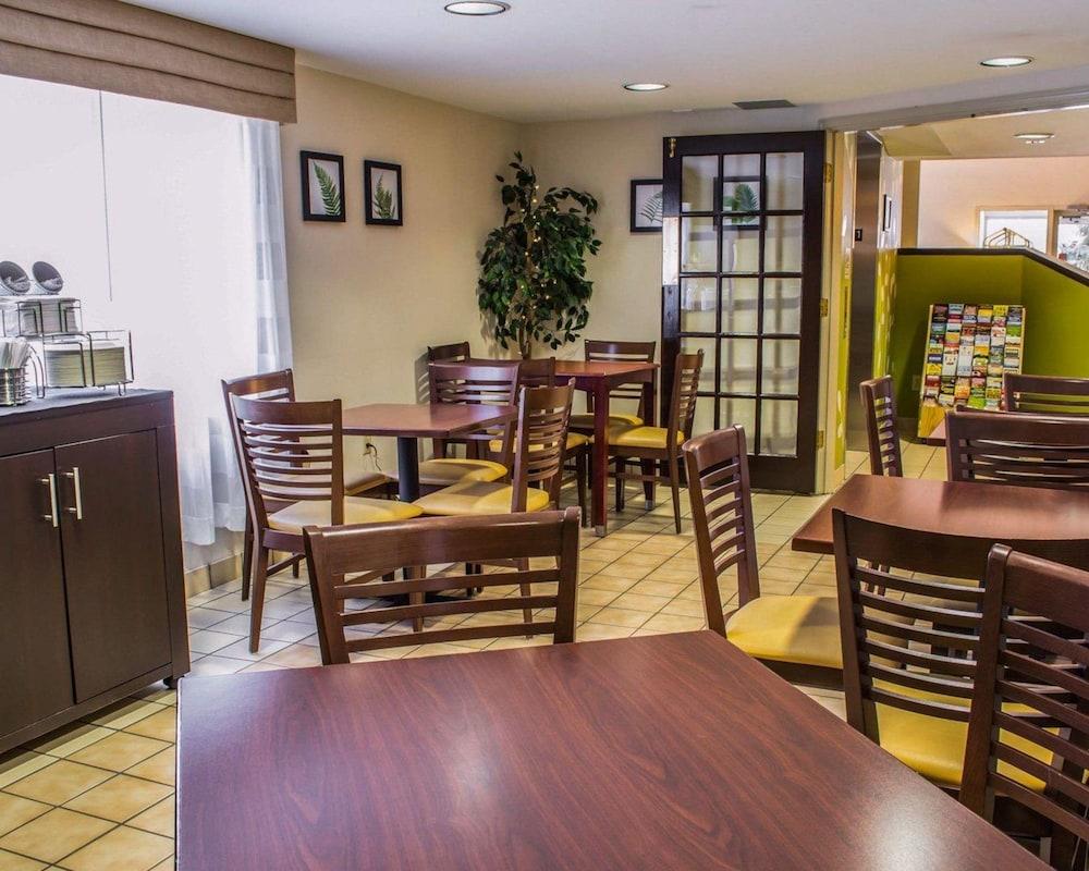 Sleep Inn Staunton Ngoại thất bức ảnh